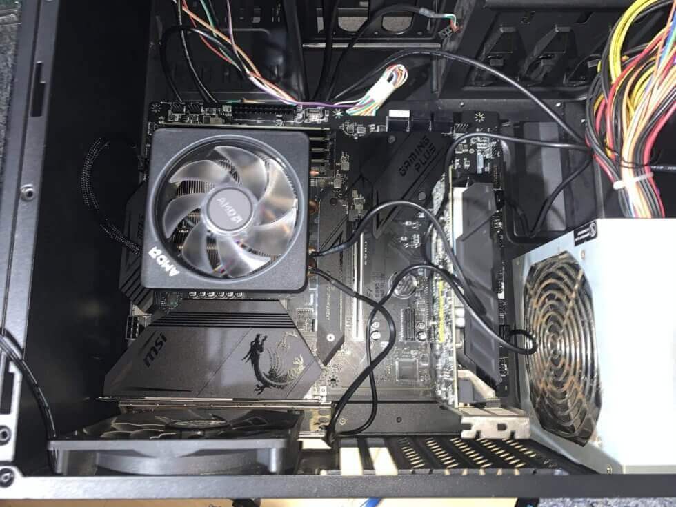 新マザボにパーツを移植1